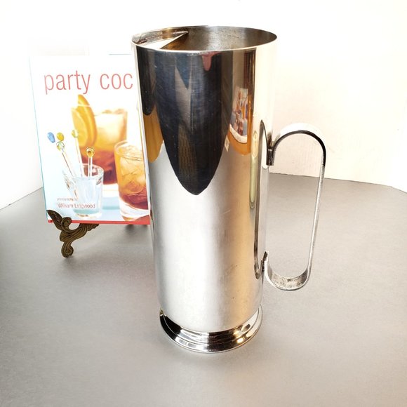 Vintage Oneida Silver Plate Cocktail Martini / Drink Pitcher - Picture 4 of 14